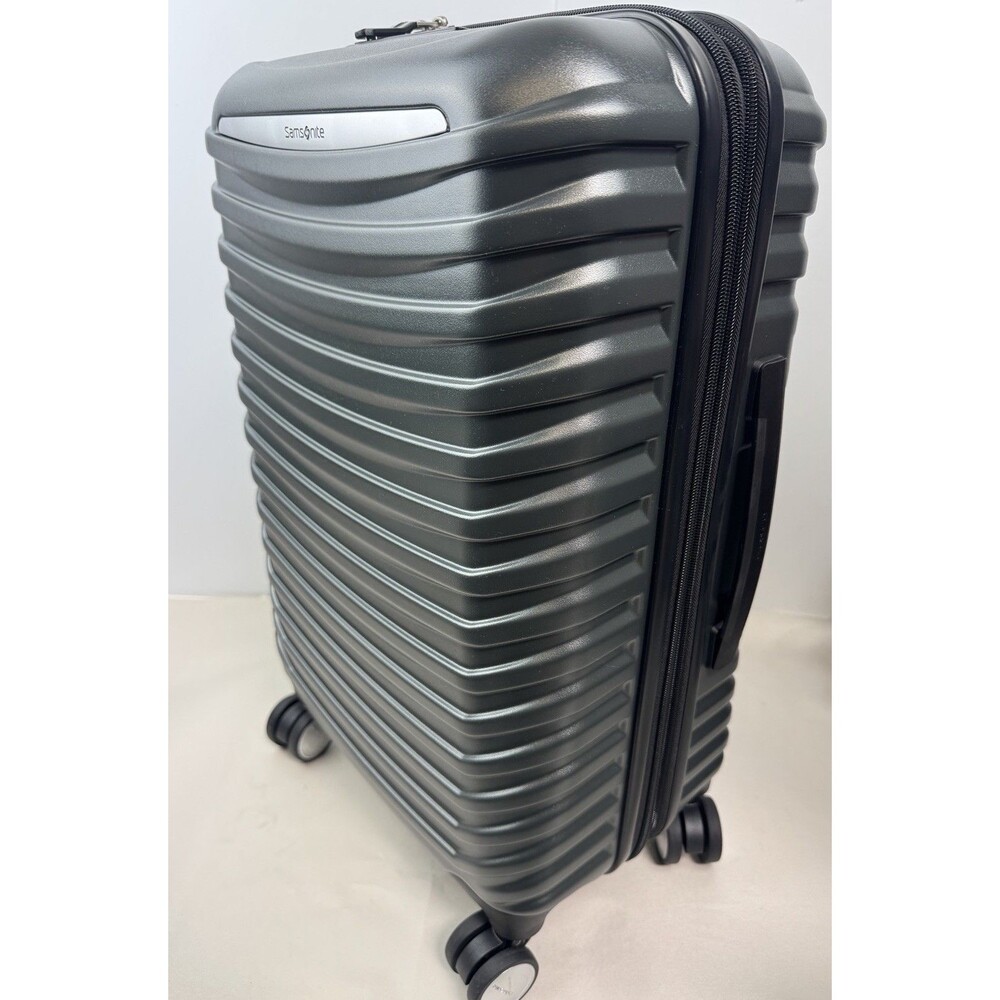 Samsonite Spin Tech 6 Expandable Carry-On Spinner Suitcase Luggage - Picture 3 of 8